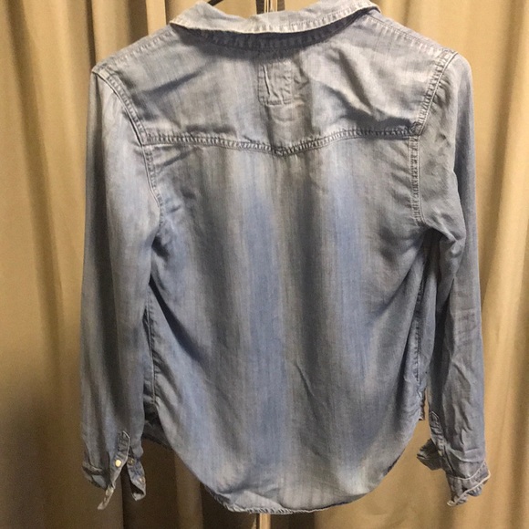 American Eagle Medium Wash Denim Button Up - Picture 2 of 3